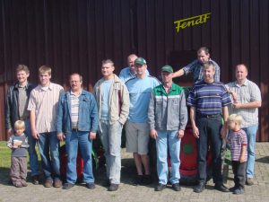 Gruppenbild desOldtimerclubs Wippingen