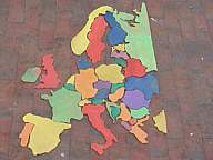 Europa-Puzzle als Laubsägearbeit