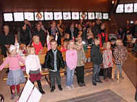 Kindergartenkinder beim Erntedankfest