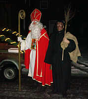 Der Nikolaus mit seinem Knecht vor zwei Jahren bei seinen Hausbesuchen