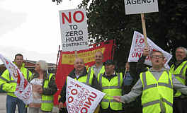 Proteste gegen Null-Sunden-Arbeitsverträge bei der Hovis bakery in Wigan