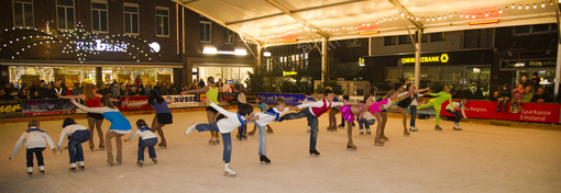 Eislaufbahn auf dem Meppener Weihnachtsmarkt