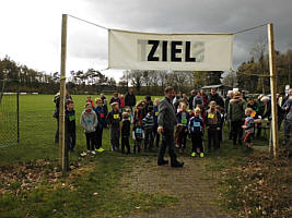 Start zum Lauf- und Erlebniswandertag in Wippingen