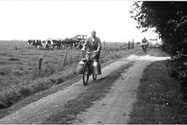 Fahrrad auf Sandweg