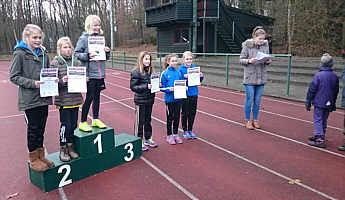 Die Siegerinnen beim Crosslauf in Papenburg