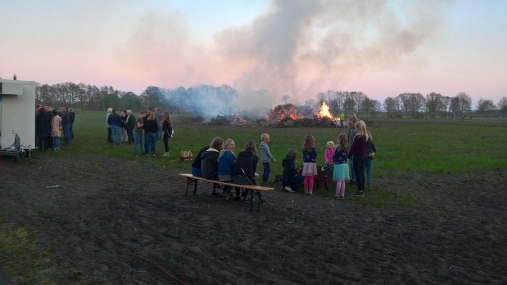 Osterfeuer auf Haskamps Feld 2019