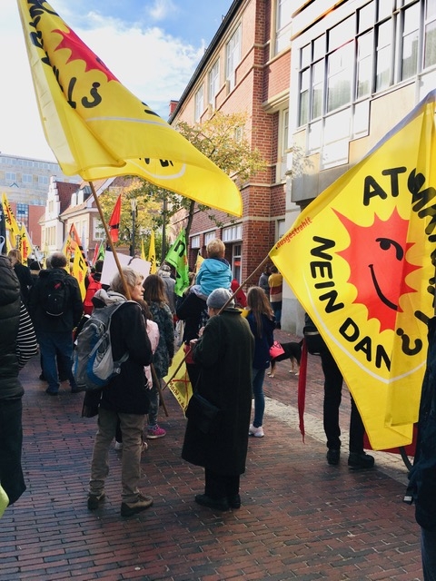 Atom und Kohle die rote Karte zeigen - Demo in Lingen am 26.10.2019