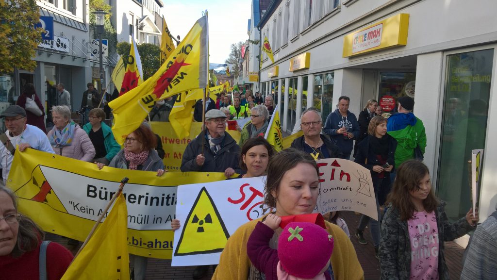 Atom und Kohle die rote Karte zeigen - Demo in Lingen am 26.10.2019