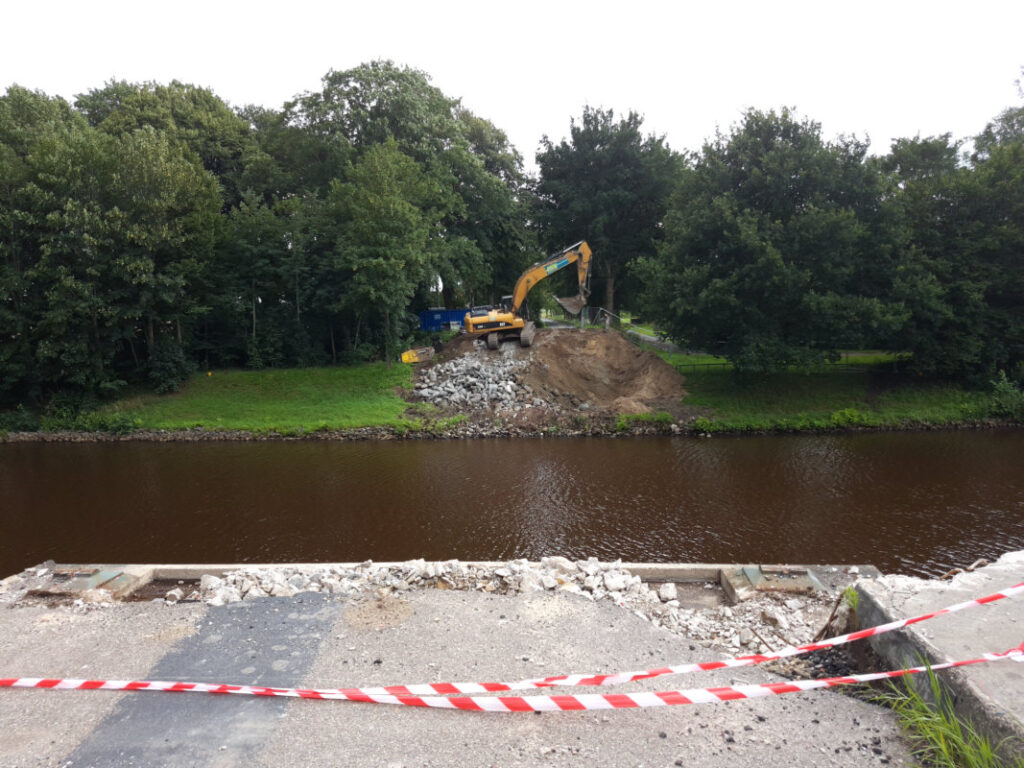 Abbau der Haarbrücken-Widerlager Dörpen-Haar 07_2020