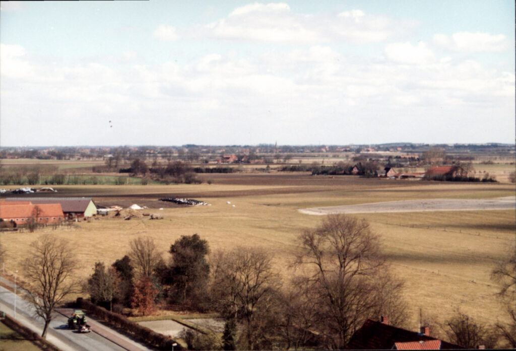 Blick von oben auf Pastors Garten 1996