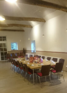 Festtafel im neuen Heimathaus wartet auf die Jubilarinnen