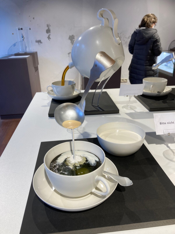 Installation Teezeremonie im Teemuseum Norden