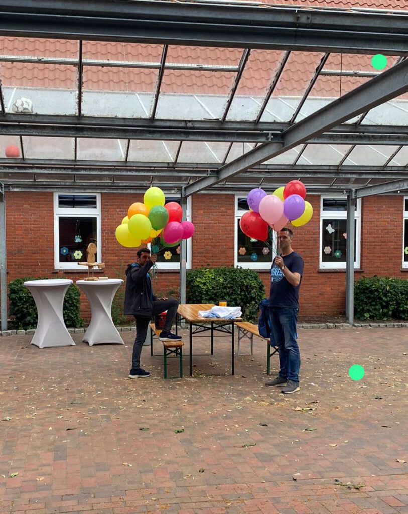 Schul- und Kitaförderverein: Luftballonwettbewerb zum Jubiläum des Kindergartens