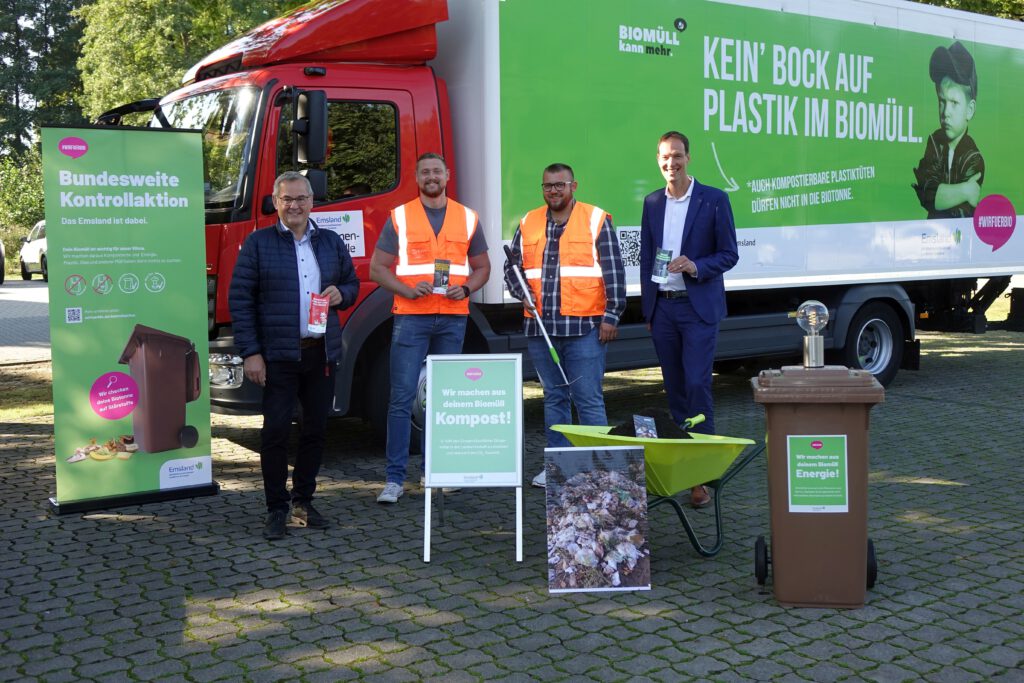 15.09.2023  vor dem Meppener Kreishaus II der Startschuss für die Biomüllkontrolle