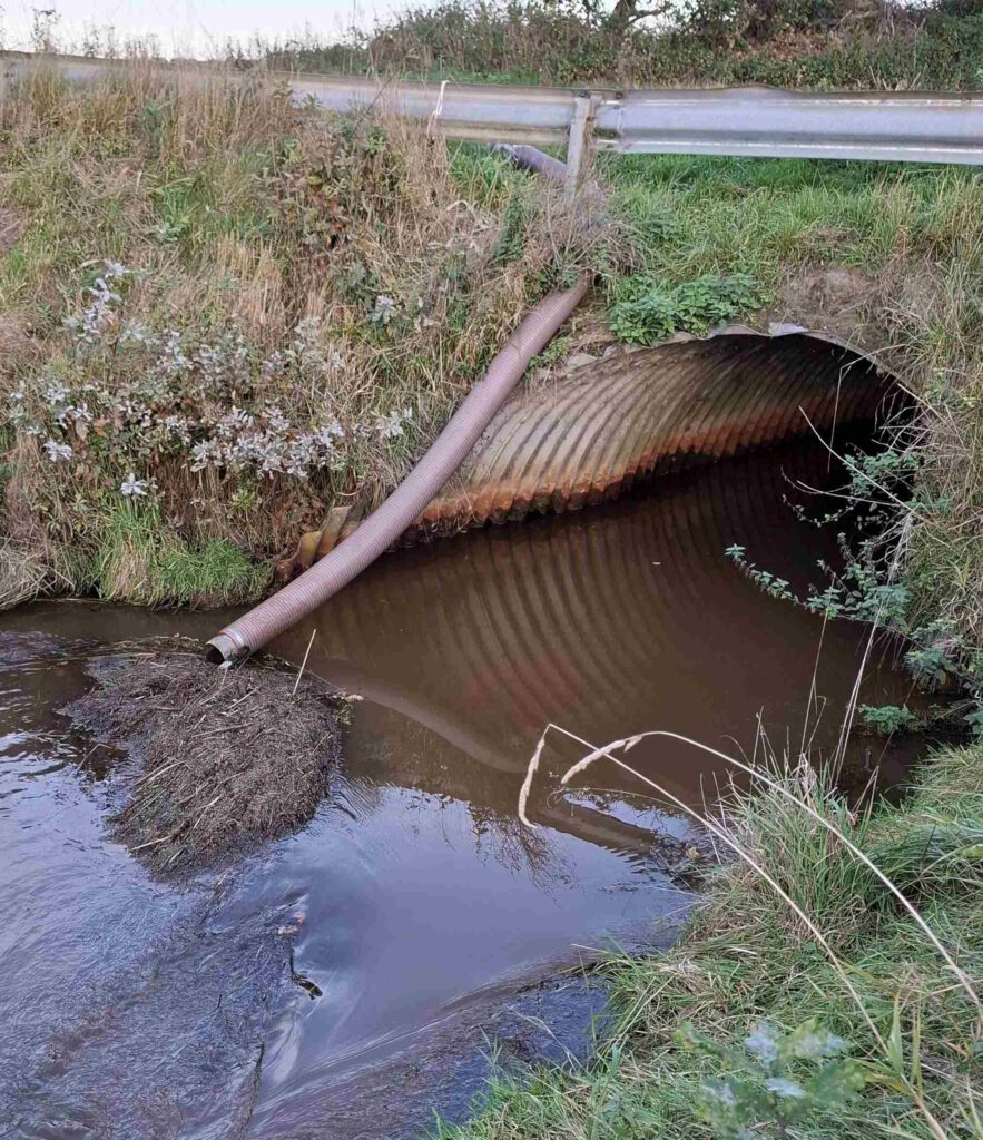 Wippinger dever Schlauch verursacht Stau