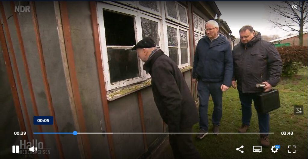 Screenshot Hallo Niedersachsen Besuch in Baracke Emslandlager Versen Dr. Hans Müller